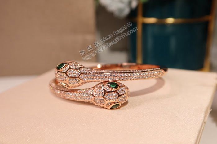 Bvlgari飾品 寶格麗蛇手鐲 鱗片密鑲鑽石Bvlgari女手鐲  zgbq3214